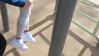 Miiana – DEFI : je me fais baiser par un inconnu dans le parc