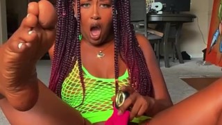 Hot babysitter squirts with all her new toys