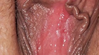 Clit Swells Larger and Larger Right Before I Cum